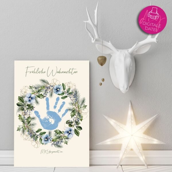 Handabdruck-Vorlage Weihnachten Stechpalme und blaue Blüten